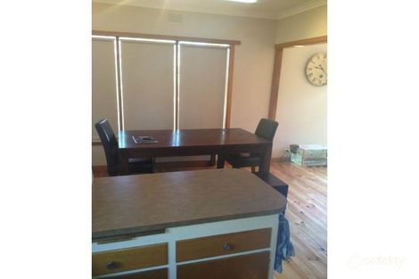 Property photo of 19 Orama Avenue Wendouree VIC 3355