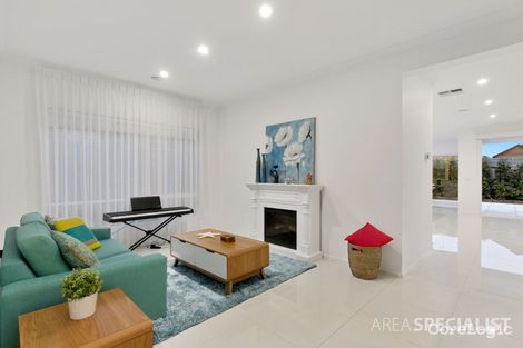 Property photo of 10 Best Street Cranbourne West VIC 3977