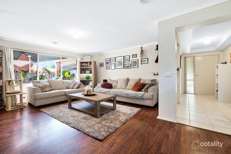 Property photo of 8 Michaelia Close Cranbourne West VIC 3977