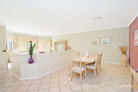 Property photo of 16 Woodlake Court Wattle Grove NSW 2173