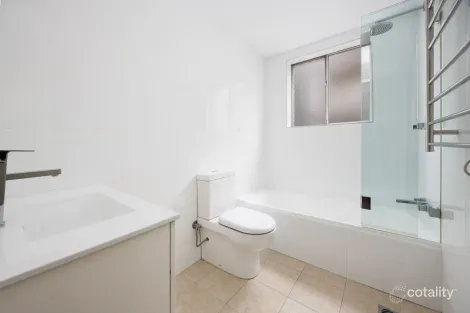 Property photo of 2/946 Pittwater Road Dee Why NSW 2099
