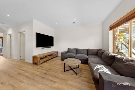 Property photo of 28 Amberlea Circuit Taylors Hill VIC 3037