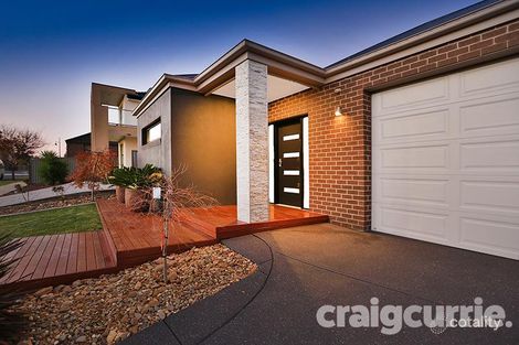 Property photo of 2 Pelican Place Pakenham VIC 3810