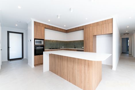 17b Laurence Rd, Innaloo, WA 6018