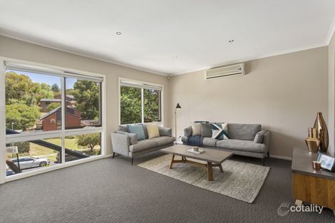 Property photo of 14 Long Valley Way Doncaster East VIC 3109