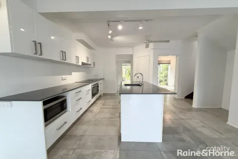 Property photo of 5/7 Morning Close Port Douglas QLD 4877