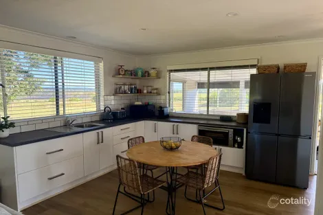 Property photo of 399 Hunters Road Upper Yarraman QLD 4614