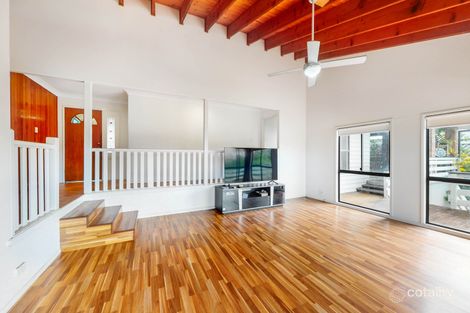 Property photo of 19 Crest Drive Elanora QLD 4221