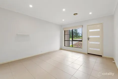 Property photo of 6 Taupo Court South Morang VIC 3752