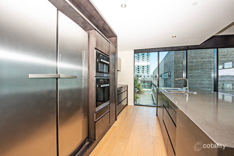 Property photo of 21/9 Waterside Place Docklands VIC 3008