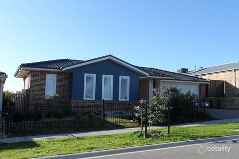 Property photo of 19 Bonneville Parade Pakenham VIC 3810