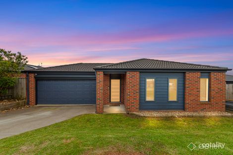Property photo of 11 Diston Court Pakenham VIC 3810