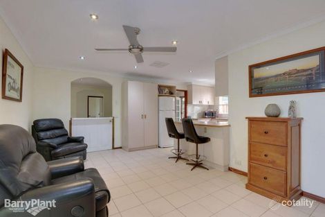 Property photo of 17 San Martin Drive Croydon North VIC 3136
