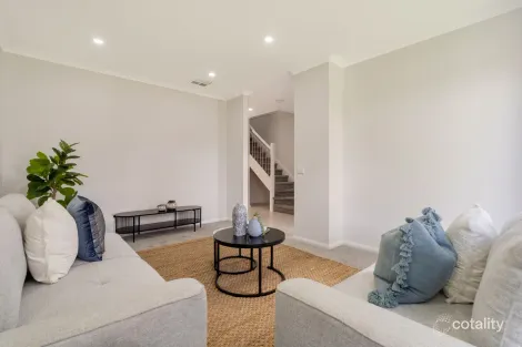 Property photo of 5 Perth Street Craigieburn VIC 3064