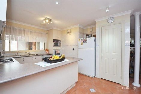 Property photo of 12 Alberton Avenue Roxburgh Park VIC 3064