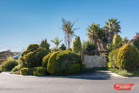 Property photo of 18 Wonthaggi Crescent San Remo VIC 3925
