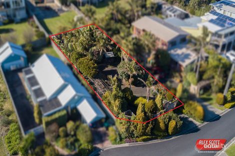 Property photo of 18 Wonthaggi Crescent San Remo VIC 3925