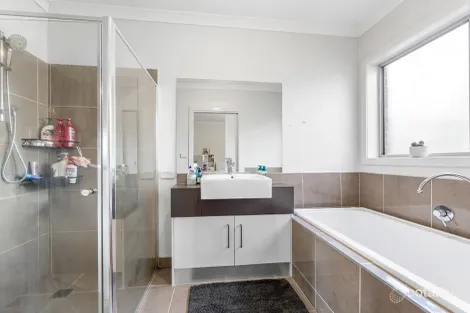 Property photo of 2/26 Cornhill Street St Albans VIC 3021