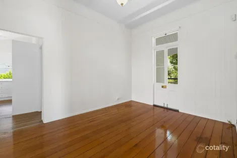 Property photo of 26 Harrogate Street Woolloongabba QLD 4102