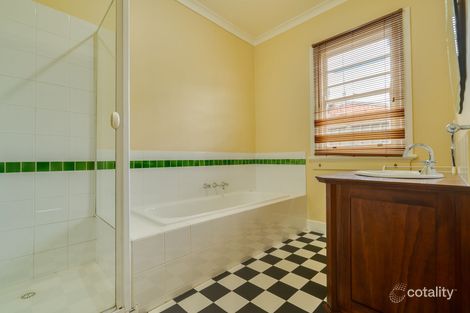 Property photo of 8 Hammer Street Flora Hill VIC 3550