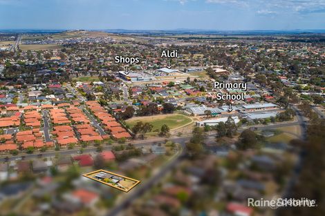 Property photo of 8 Hood Crescent Sunbury VIC 3429