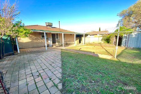 Property photo of 19 Robertson Crescent Deniliquin NSW 2710