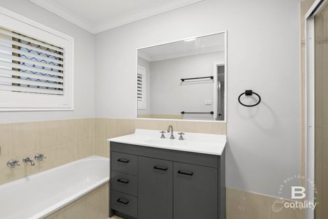 Property photo of 20 Orchard Crescent Springfield Lakes QLD 4300