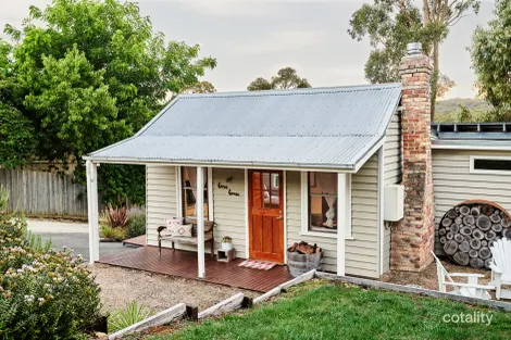 11 MAIN RD, HEPBURN SPRINGS, VIC 3461