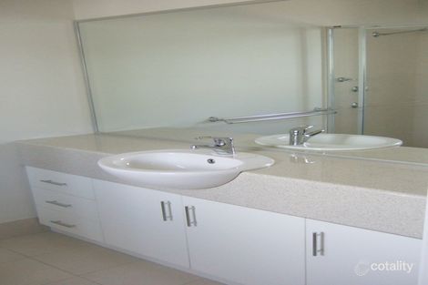 Property photo of 22 Franklin Drive Estella NSW 2650