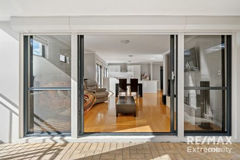 Property photo of 20/15 Crosthwait Circle Tapping WA 6065