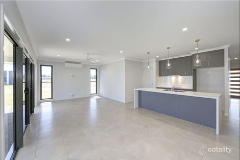 Property photo of 25 Palermo Avenue Ashfield QLD 4670