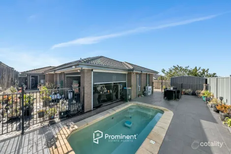 Property photo of 68 Superior Waters Pakenham VIC 3810