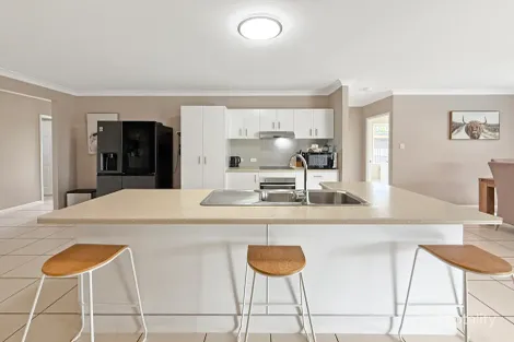 Property photo of 22 Hilton Way Mount Louisa QLD 4814