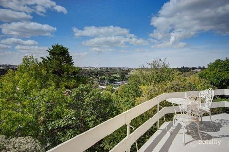 Property photo of 2 Araluen Parade Belmont VIC 3216