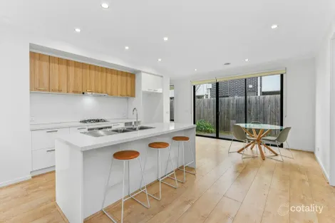 Property photo of 3 Quarter Circuit Springvale VIC 3171