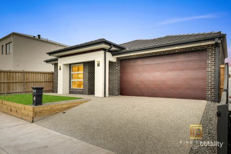 18 Stricta Cct, Fraser Rise, VIC 3336