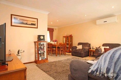 Property photo of 11 Seaton Crescent Cranebrook NSW 2749