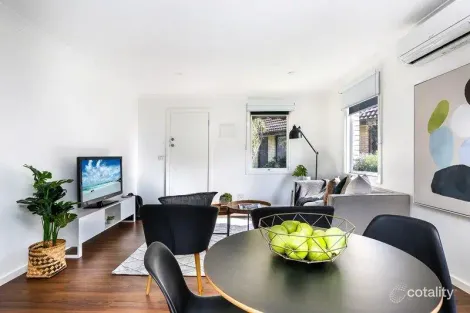 Property photo of 19/9-11 Chris Court Oak Park VIC 3046