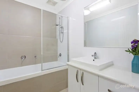 Property photo of 4/622 Prune Street Springdale Heights NSW 2641