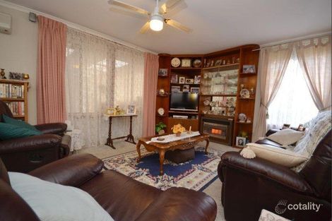Property photo of 1 Elm Street Wendouree VIC 3355