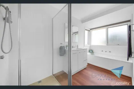 Property photo of 10 Illawong Grove Werribee VIC 3030