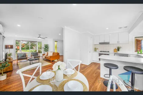 Property photo of 10 Illawong Grove Werribee VIC 3030