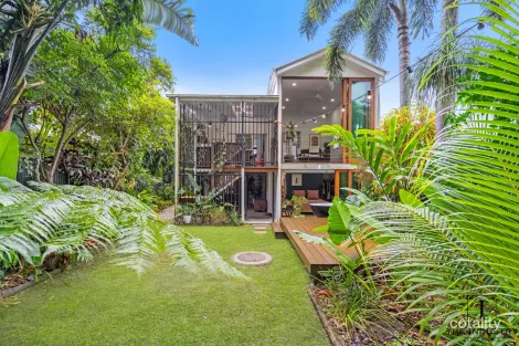 263 Mcleod St, Cairns North, QLD 4870