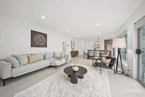 Property photo of 54 Bellhouse Crescent Moncrieff ACT 2914