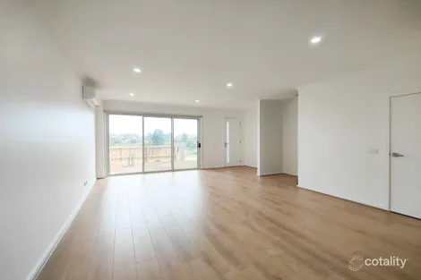 16 Nolita Walk, Point Cook, VIC 3030