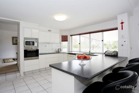 Property photo of 11 Highvale Drive Helensvale QLD 4212