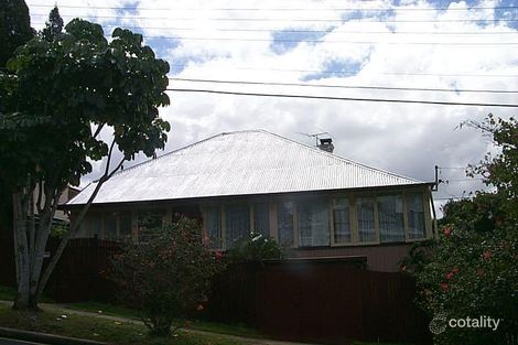 8 Emily St, Highgate Hill, QLD 4101