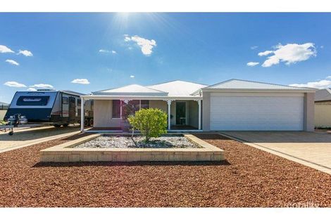 33 Wells Rd, Pinjarra, WA 6208