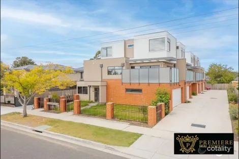 3/12 William St, Cranbourne, VIC 3977