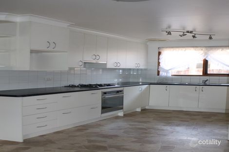 Property photo of 8 Bouverie Place Epping VIC 3076